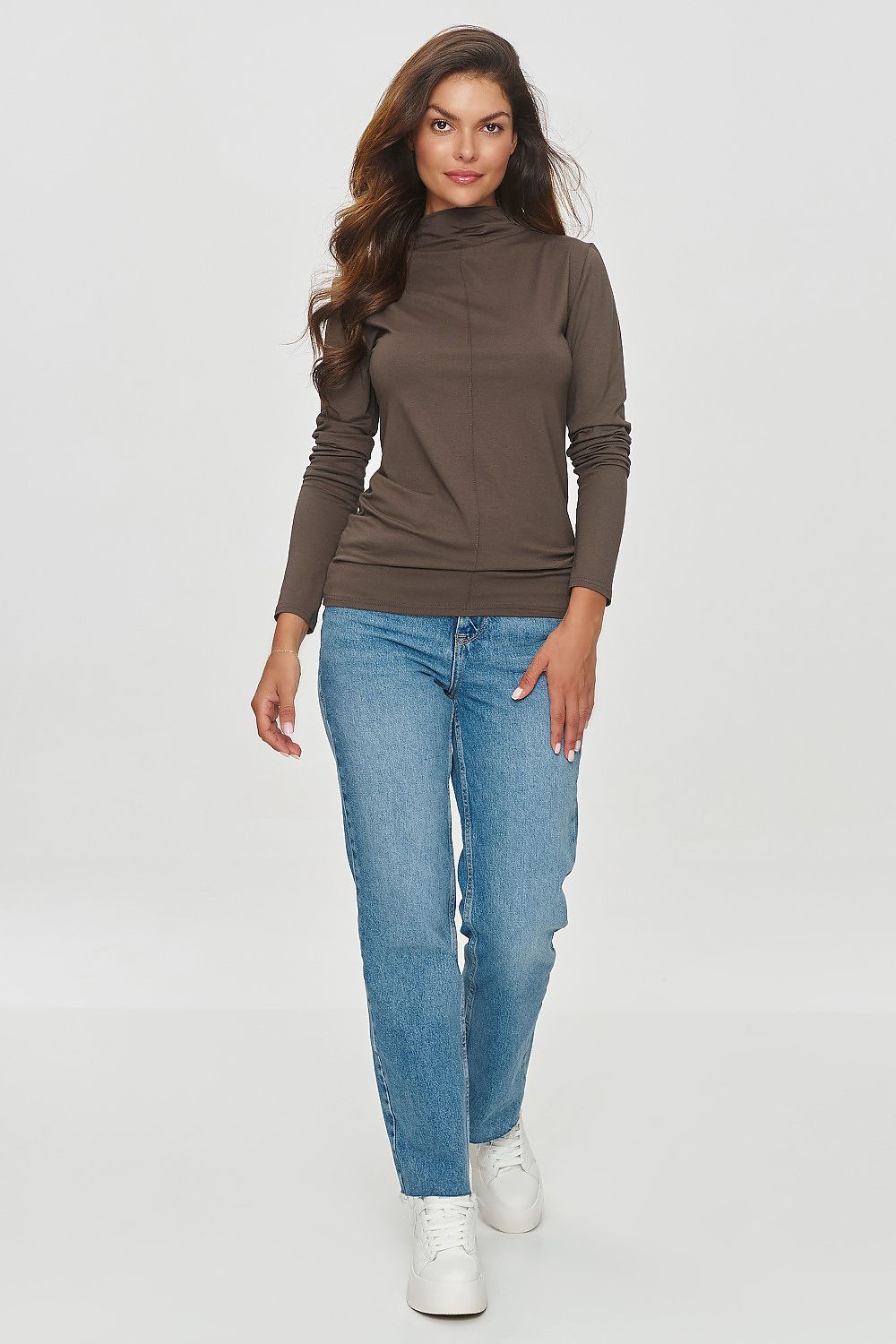 Oppdag vårt utvalg av stilfulle Brun Bluse Makadamia til dame i ulike størrelser og kvalitetsmaterialer - perfekte til jobb; fritid og alle dager. Rask levering og gode priser hos MS Stylehaven. se mer!