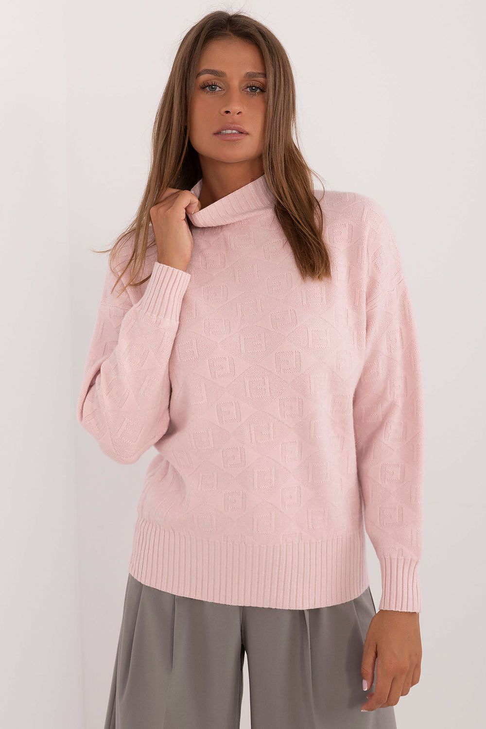 Oppdag vårt utvalg av stilfulle Rosa Jumper - AT til dame i ulike størrelser og kvalitetsmaterialer - perfekte til jobb; fritid og alle dager. Rask levering og gode priser hos MS Stylehaven. se mer!
