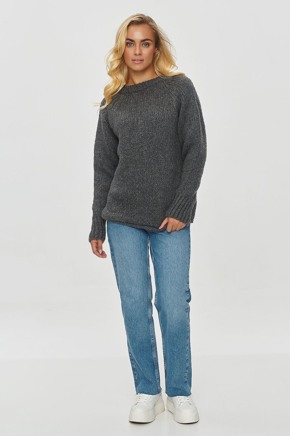 Oppdag vårt utvalg av stilfulle Brun Jumper Makadamia til dame i ulike størrelser og kvalitetsmaterialer - perfekte til jobb, fritid og alle dager. Rask levering og gode priser hos MS Stylehaven. se mer!
