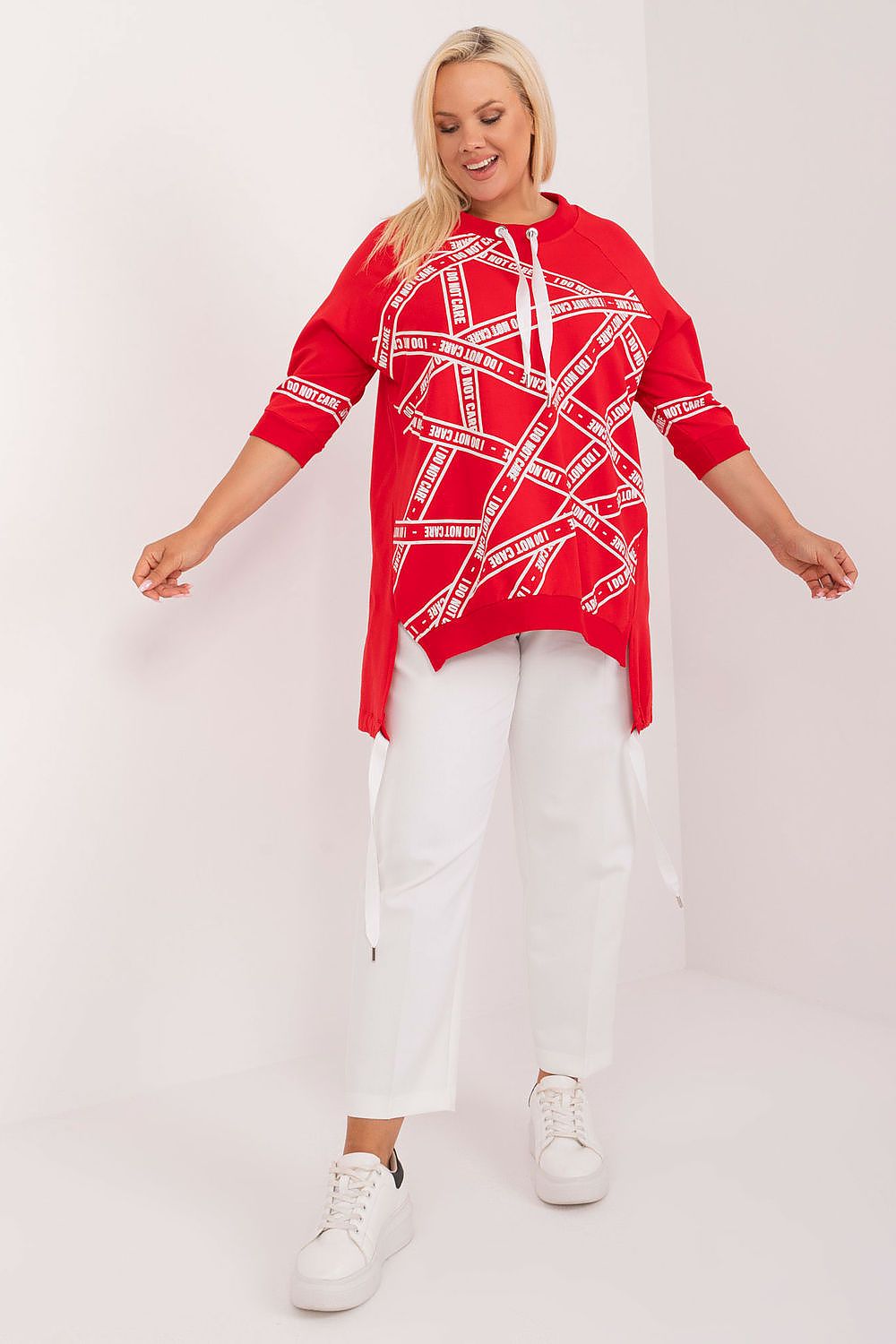 Oppdag vårt utvalg av stilfulle  Plus size bluse - Relevance til dame i ulike størrelser og kvalitetsmaterialer – perfekte til jobb, fritid og alle dager. Rask levering og gode priser hos MS Stylehaven. se mer!