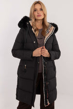 Oppdag vårt utvalg av stilfulle Brun Jakke FP til dame i ulike størrelser og kvalitetsmaterialer – perfekte til jobb; fritid og alle dager. Rask levering og gode priser hos MS Stylehaven. se mer!