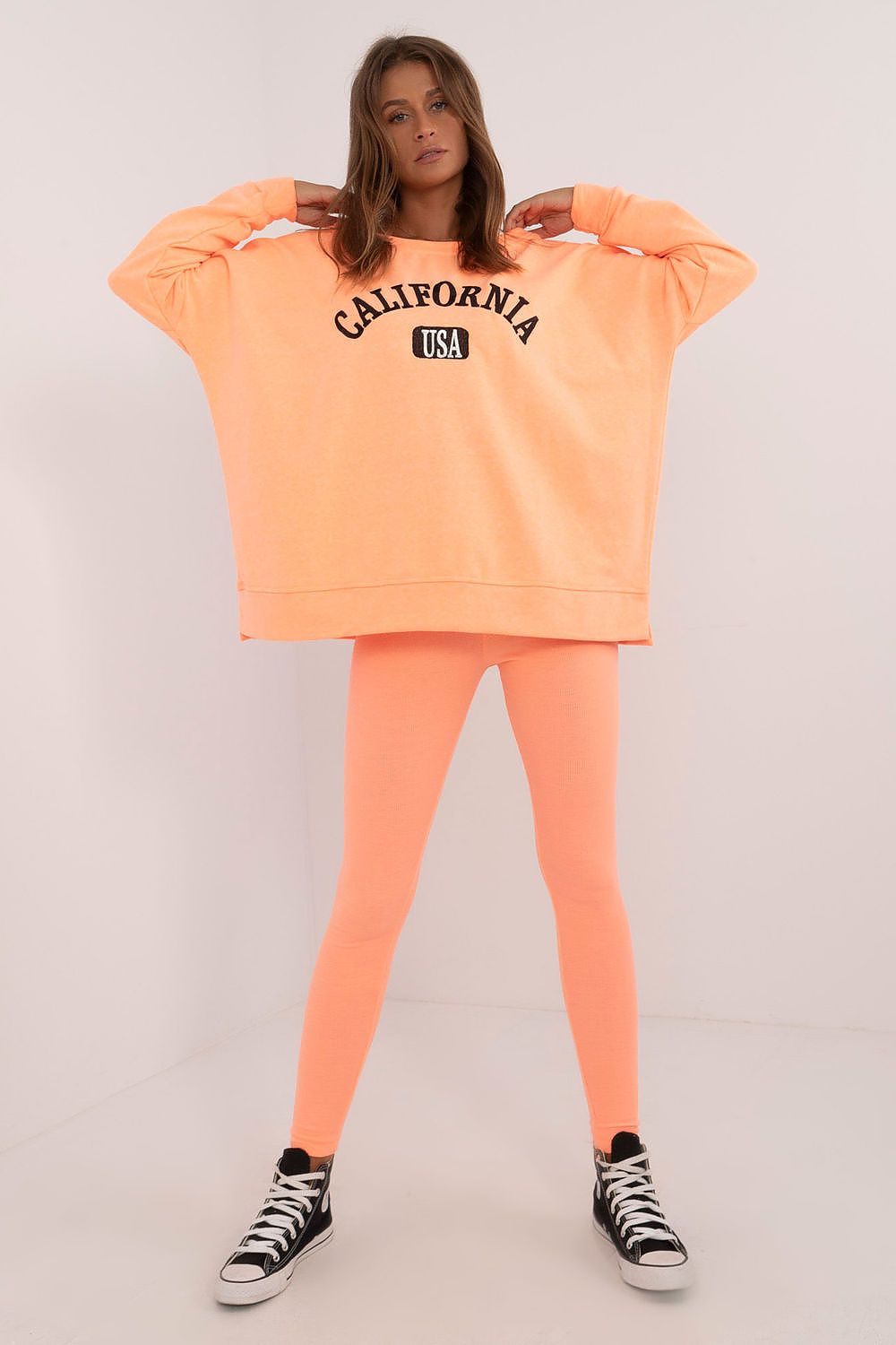 Casual Sett med Lang Sweatshirt og Ribbestrikkede Leggings - FP til dame fra MS StyleHaven, størrelse one-size-fits-all, med long, kjolelengde knee, kjolestil sweater