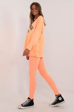 Casual Sett med Lang Sweatshirt og Ribbestrikkede Leggings - FP til dame fra MS StyleHaven, størrelse one-size-fits-all, med long, kjolelengde knee, kjolestil sweater