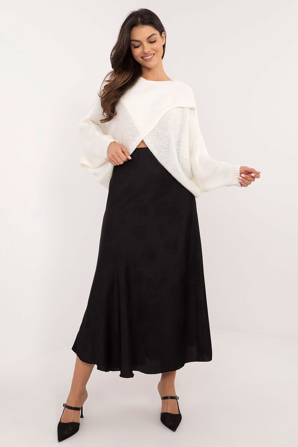 Oppdag vårt utvalg av stilfulle  Jumper Och Bella til dame i ulike størrelser og kvalitetsmaterialer – perfekte til jobb; fritid og alle dager. Rask levering og gode priser hos MS Stylehaven. se mer!