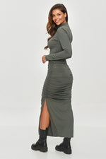 Oppdag vårt utvalg av stilfulle Grønn Dagkjole Makadamia til dame i ulike størrelser og kvalitetsmaterialer - perfekte til jobb, fritid og alle dager. Rask levering og gode priser hos MS Stylehaven. se mer!