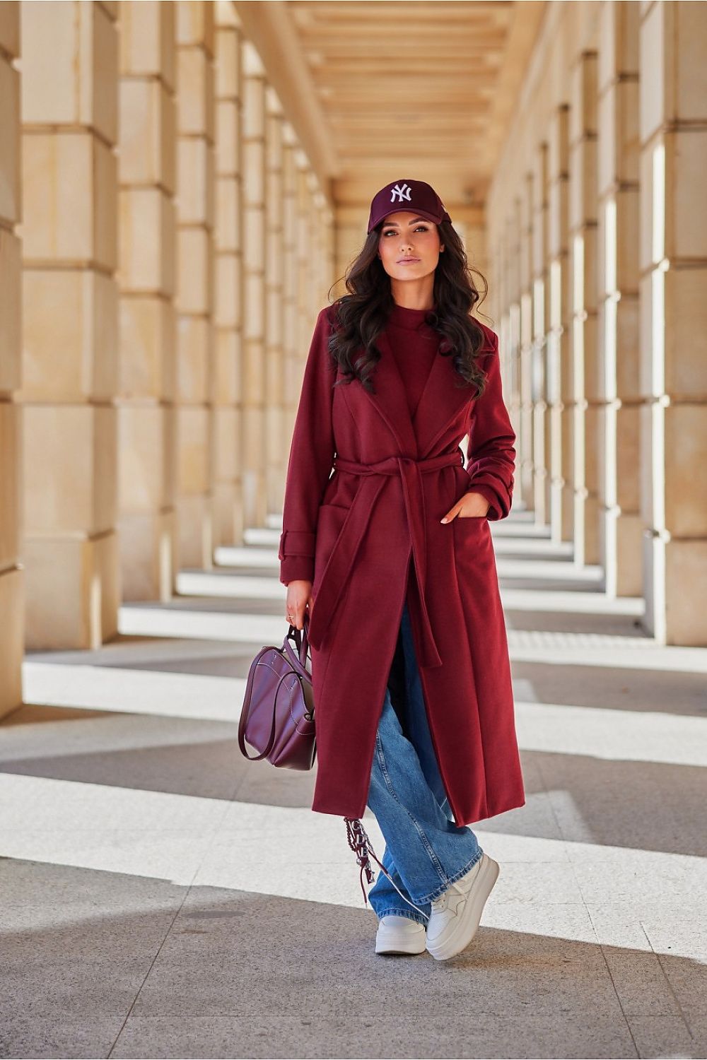 Aurora ullblandet kåpe fra Roco Fashion fra MS StyleHaven, størrelse 42, med long, bukselengde long, kjolelengde maxi, kjolestil sheath