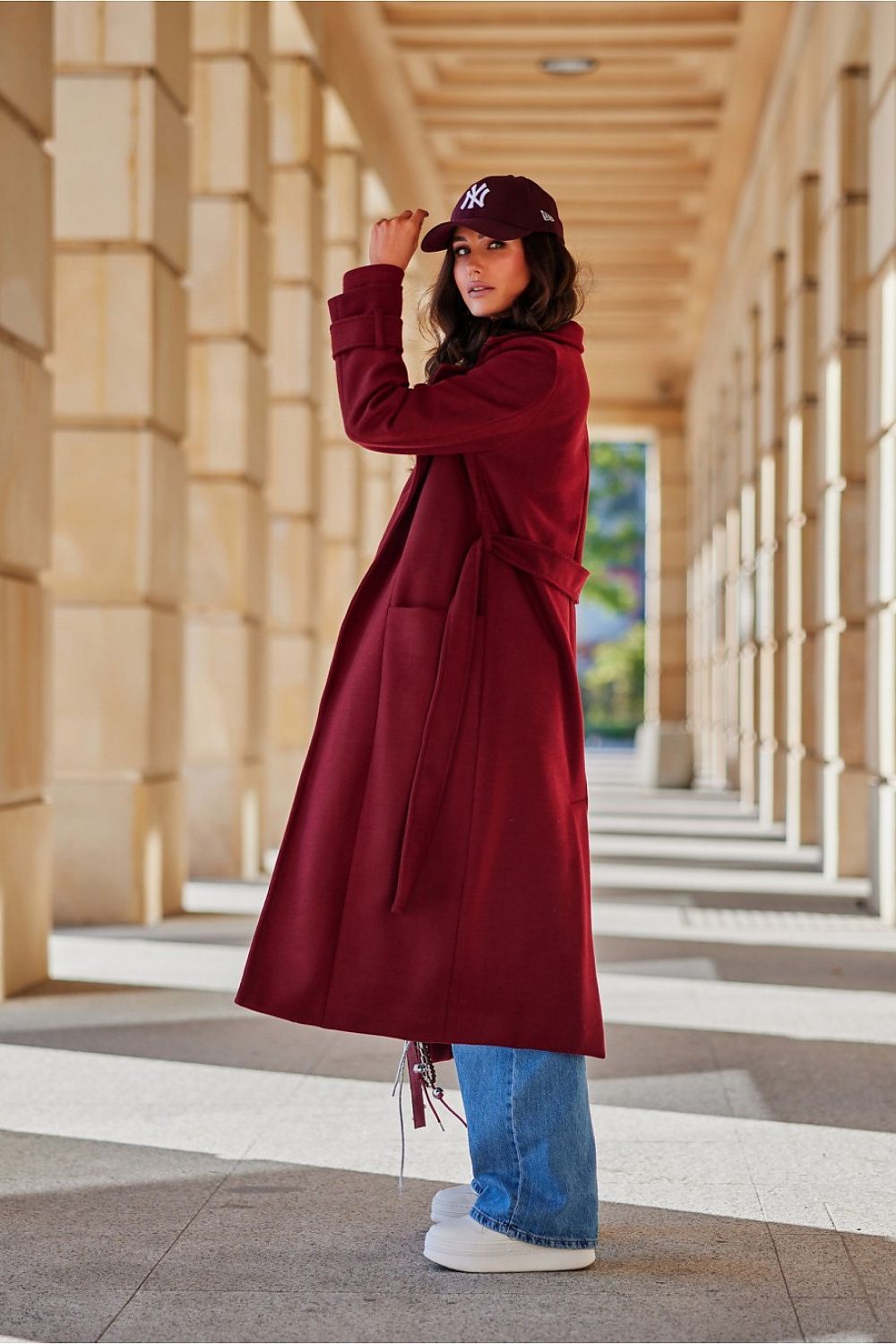 Aurora ullblandet kåpe fra Roco Fashion fra MS StyleHaven, størrelse 38, med long, bukselengde long, kjolelengde maxi, kjolestil sheath