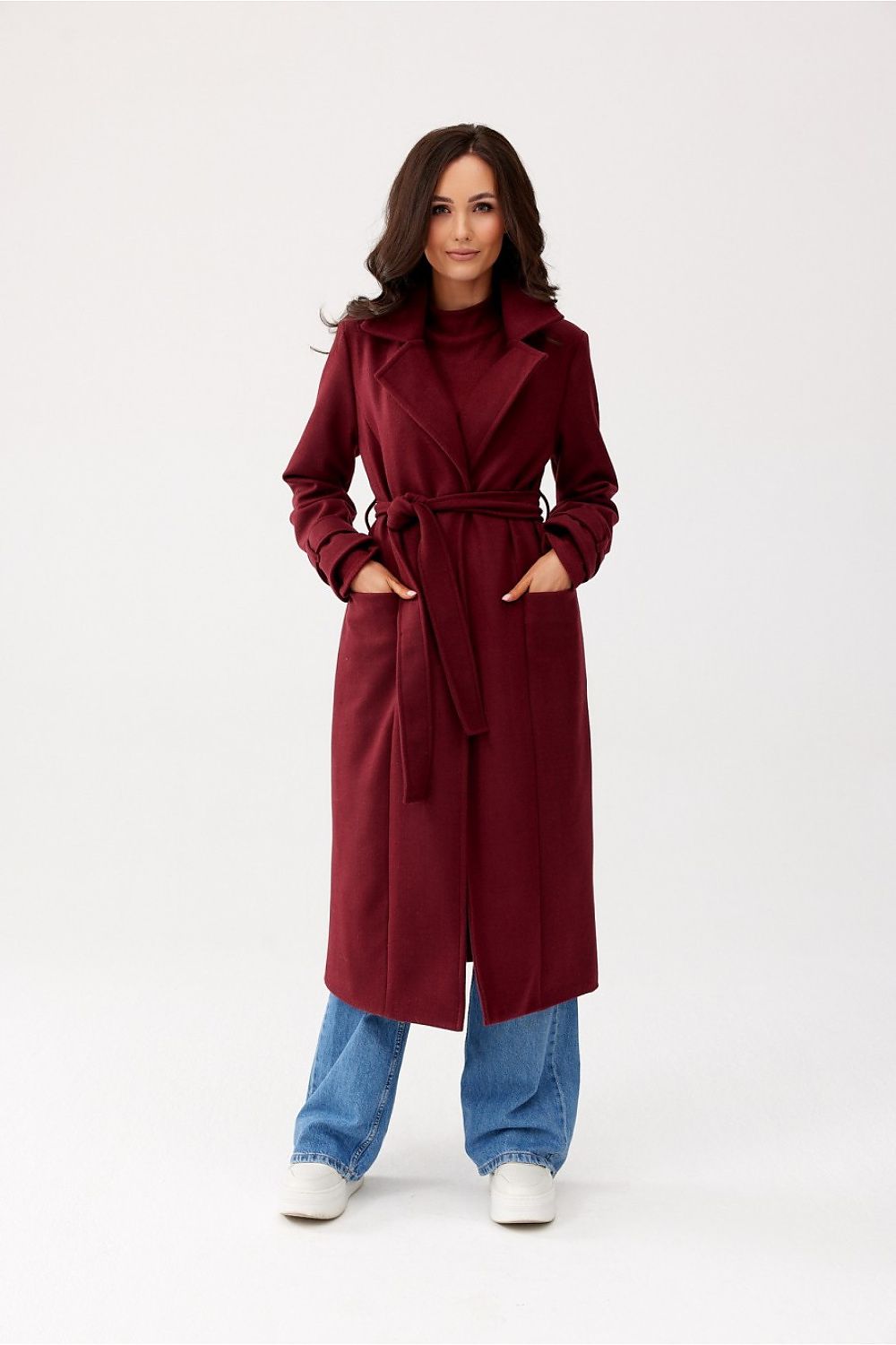 Aurora ullblandet kåpe fra Roco Fashion fra MS StyleHaven, størrelse 40, med long, bukselengde long, kjolelengde maxi, kjolestil sheath