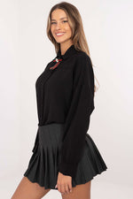 Oppdag vårt utvalg av stilfulle Hvit Langermet skjorte Italia Moda til dame i ulike størrelser og kvalitetsmaterialer – perfekte til jobb, fritid og alle dager. Rask levering og gode priser hos MS Stylehaven. se mer!