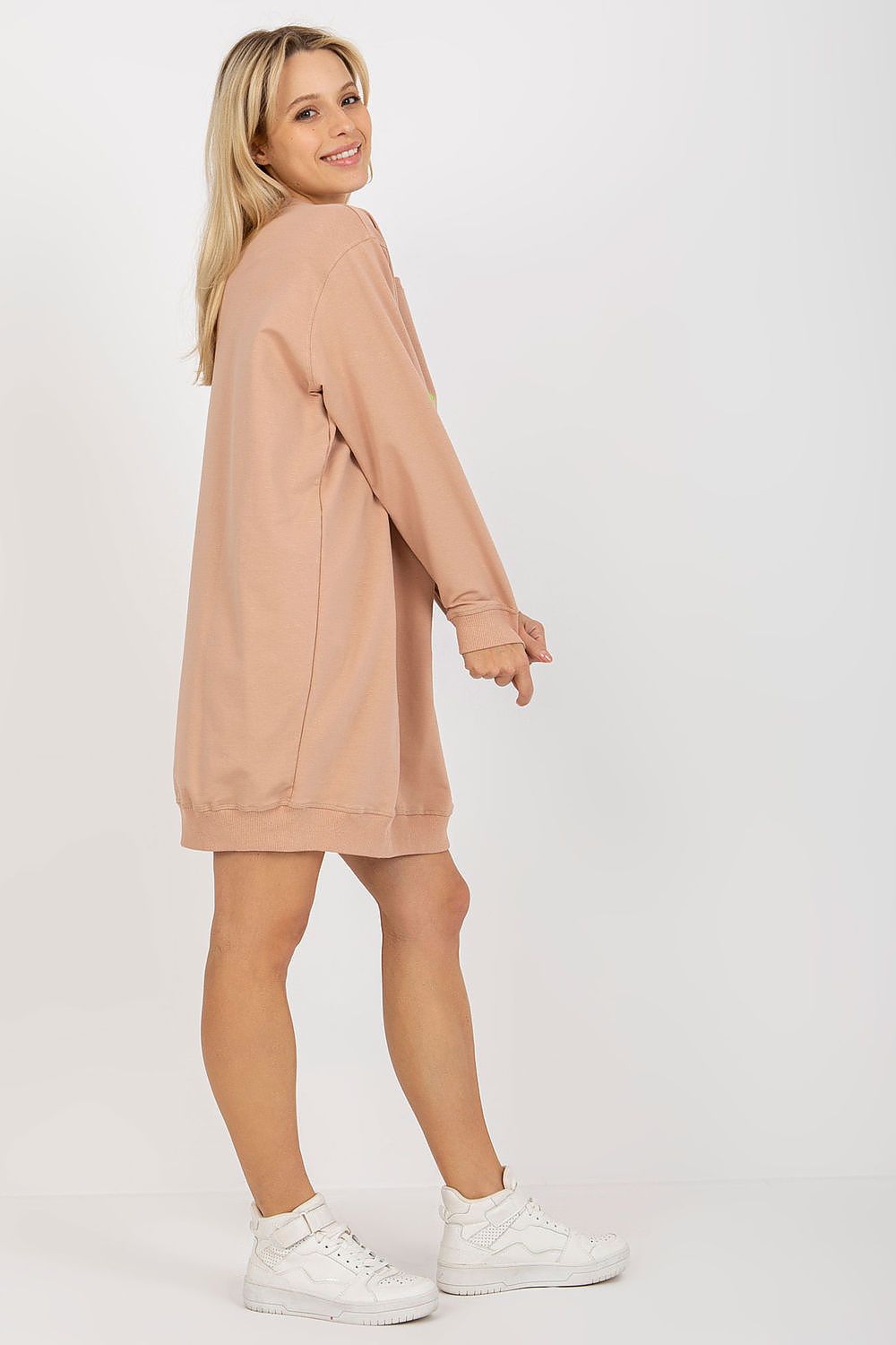 Casual oversized sweatshirt til Dame - FP til dame fra MS StyleHaven, størrelse one-size-fits-all, med short, kjolelengde mini, kjolestil sweater