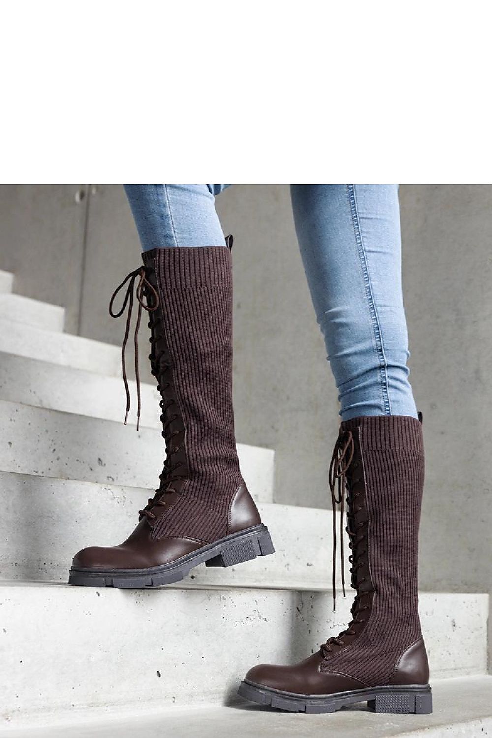 Veradi brune plattformstøvler til dame til dame fra MS StyleHaven, laget av Viskose; polyester; Polyamid, med detaljer i rubber, farge Brun, størrelse 36, med long ermer, hælhøyde low; flat, skostørrelse 36; 37; 38; 39; 40; 41, perfekt til casual