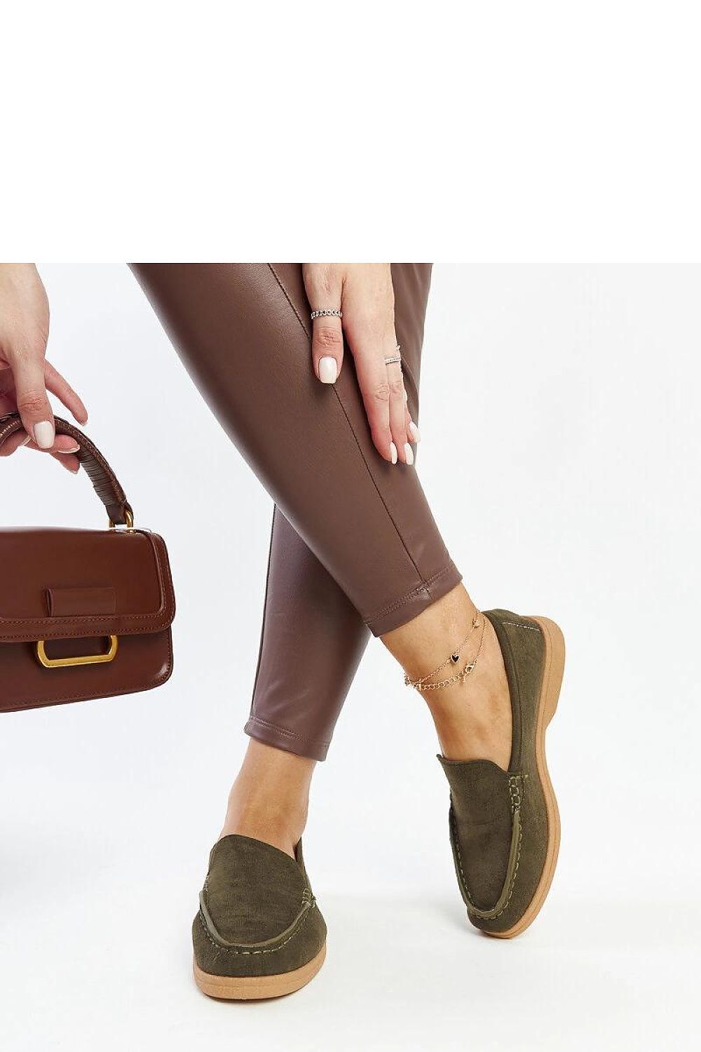 Halvsko Solea til dame fra MS StyleHaven; laget av polyester; farge GrÃ¸nn; stÃ¸rrelse 38; med 45720 ermer; perfekt til casual; dress