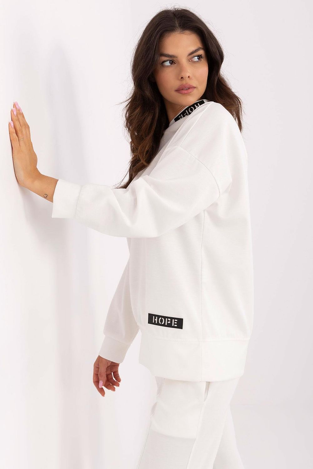 Oppdag vårt utvalg av stilfulle Blå Genser Italia Moda til dame i ulike størrelser og kvalitetsmaterialer – perfekte til jobb, fritid og alle dager. Rask levering og gode priser hos MS Stylehaven. se mer!