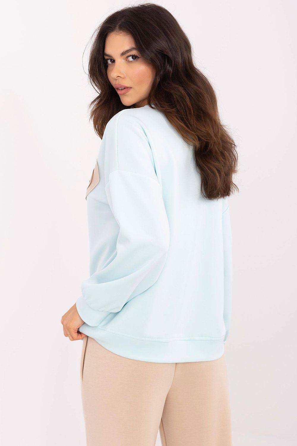 Oppdag vårt utvalg av stilfulle  Genser Italia Moda til dame i ulike størrelser og kvalitetsmaterialer – perfekte til jobb, fritid og alle dager. Rask levering og gode priser hos MS Stylehaven. se mer!