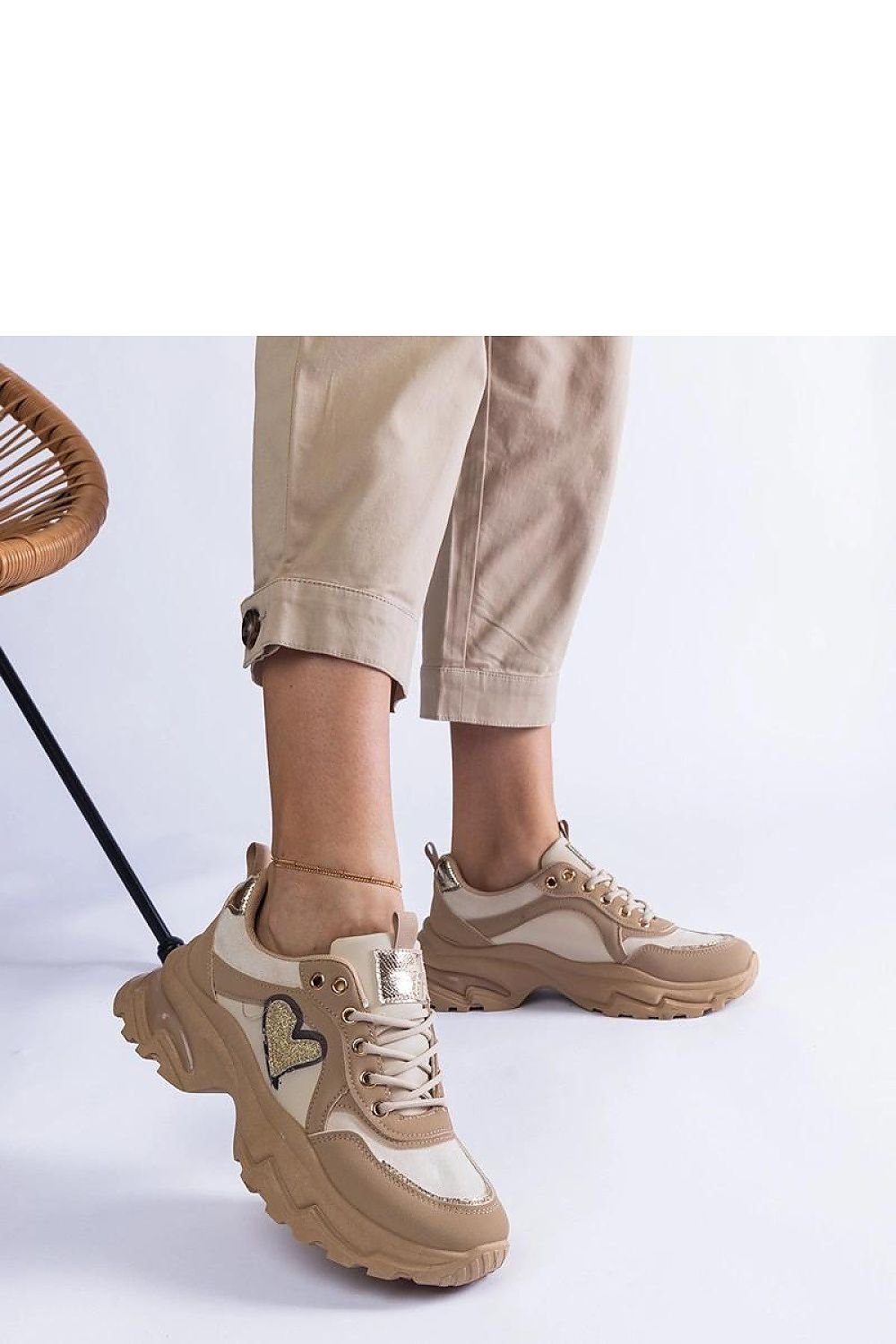Martinez brune plattformsneakers med hjerte til dame til dame fra MS StyleHaven, laget av Viskose; polyester; Polyamid, farge Brun, størrelse 37, med long ermer, perfekt til casual