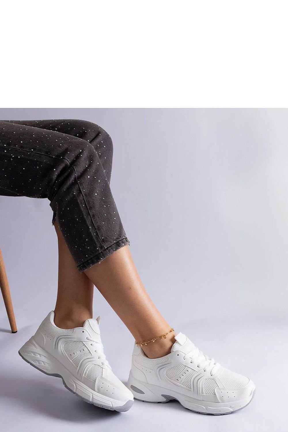 Ena Hurtado White Sports Dame Sneakers til dame fra MS StyleHaven, laget av Viskose; polyester; Polyamid, farge Hvit, størrelse 37, med long ermer, perfekt til casual