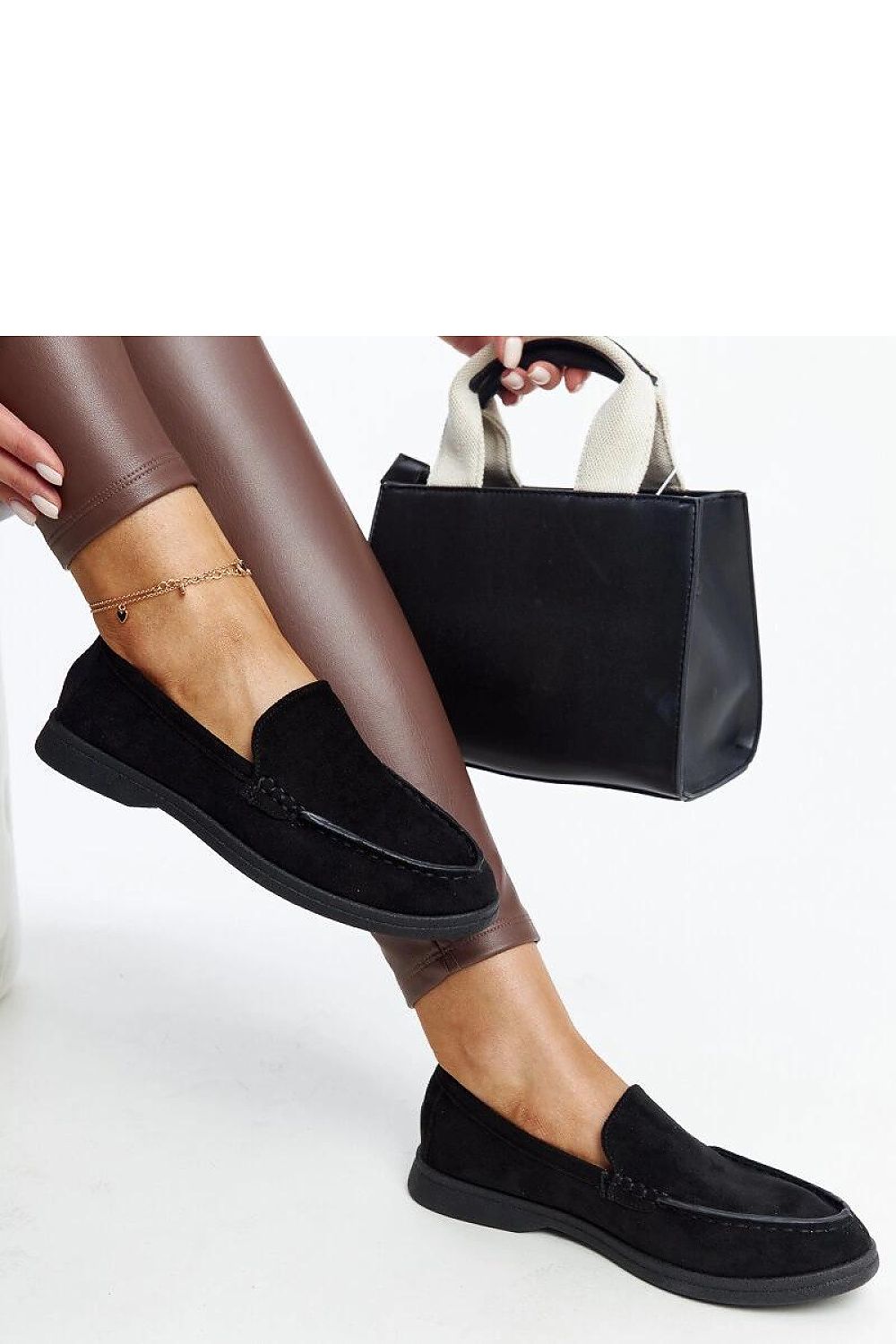 Halvsko Solea til dame fra MS StyleHaven; laget av polyester; farge Svart; stÃ¸rrelse 36; med 45720 ermer; perfekt til casual; dress