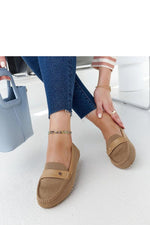 Oppdag vårt utvalg av stilfulle Brun Mokassin Solea til dame i ulike størrelser og kvalitetsmaterialer – perfekte til jobb, fritid og alle dager. Rask levering og gode priser hos MS Stylehaven. se mer!