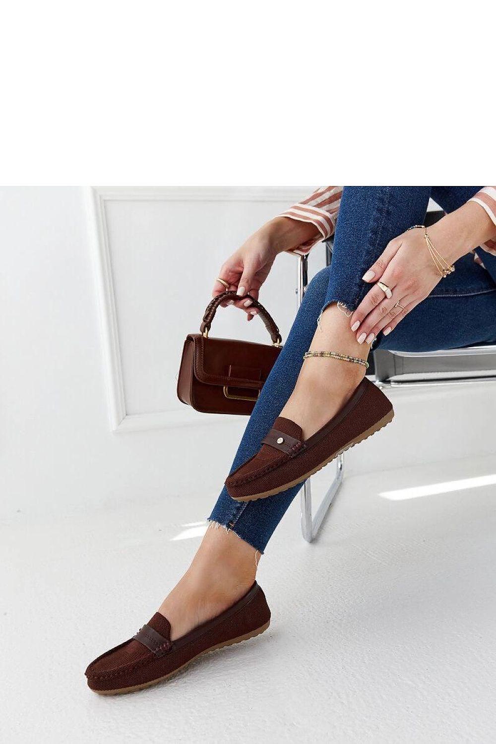Oppdag vårt utvalg av stilfulle Brun 2 Mokassin Solea til dame i ulike størrelser og kvalitetsmaterialer – perfekte til jobb, fritid og alle dager. Rask levering og gode priser hos MS Stylehaven. se mer!