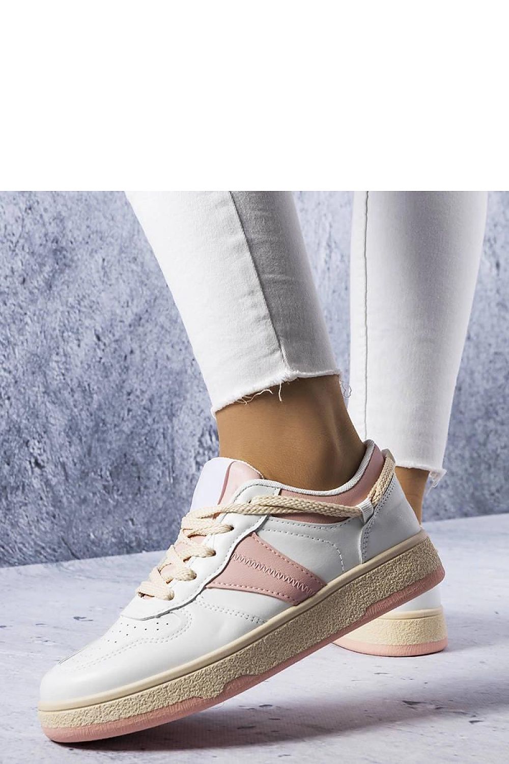 Marcella White & Pink dame sneakers – for sommeren til dame fra MS StyleHaven, laget av Viskose; polyester; Polyamid, farge Rosa, størrelse 38, med long ermer, perfekt til casual