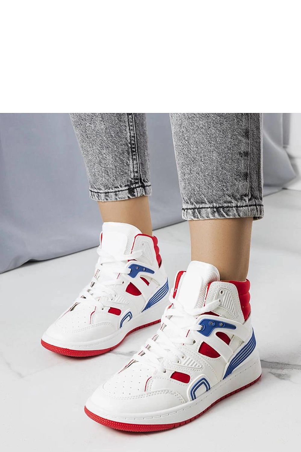 Marjorie hvite high-top dame sneakers til dame fra MS StyleHaven, laget av Viskose; polyester; Polyamid, med detaljer i rubber, farge multi, størrelse 36, med long ermer, hælhøyde low; flat, skostørrelse 36; 37; 38; 39; 40; 41, perfekt til casual