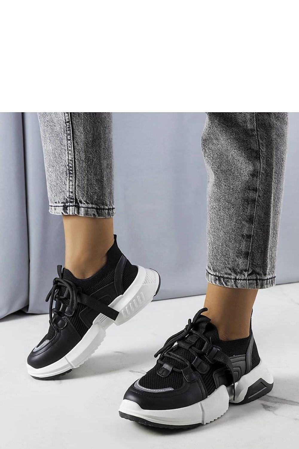 Peggy svarte sokkesneakers til dame til dame fra MS StyleHaven, laget av Viskose; polyester; Polyamid, med detaljer i rubber, farge Svart, størrelse 36, med long ermer, hælhøyde high; flat, skostørrelse 36; 37; 38; 39; 40; 41, perfekt til casual