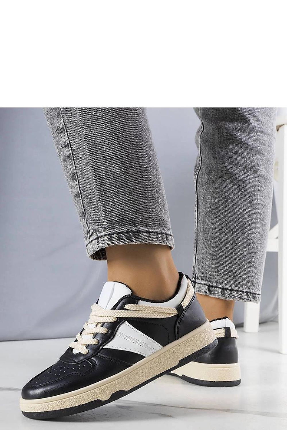 Marcella White & Pink dame sneakers – for sommeren til dame fra MS StyleHaven, laget av Viskose; polyester; Polyamid, farge Svart, størrelse 36, med long ermer, perfekt til casual