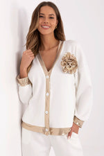 Oppdag vårt utvalg av stilfulle Beige Genser Italia Moda til dame i ulike størrelser og kvalitetsmaterialer – perfekte til jobb, fritid og alle dager. Rask levering og gode priser hos MS Stylehaven. se mer!