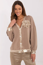 Oppdag vårt utvalg av stilfulle  Genser Italia Moda til dame i ulike størrelser og kvalitetsmaterialer – perfekte til jobb, fritid og alle dager. Rask levering og gode priser hos MS Stylehaven. se mer!