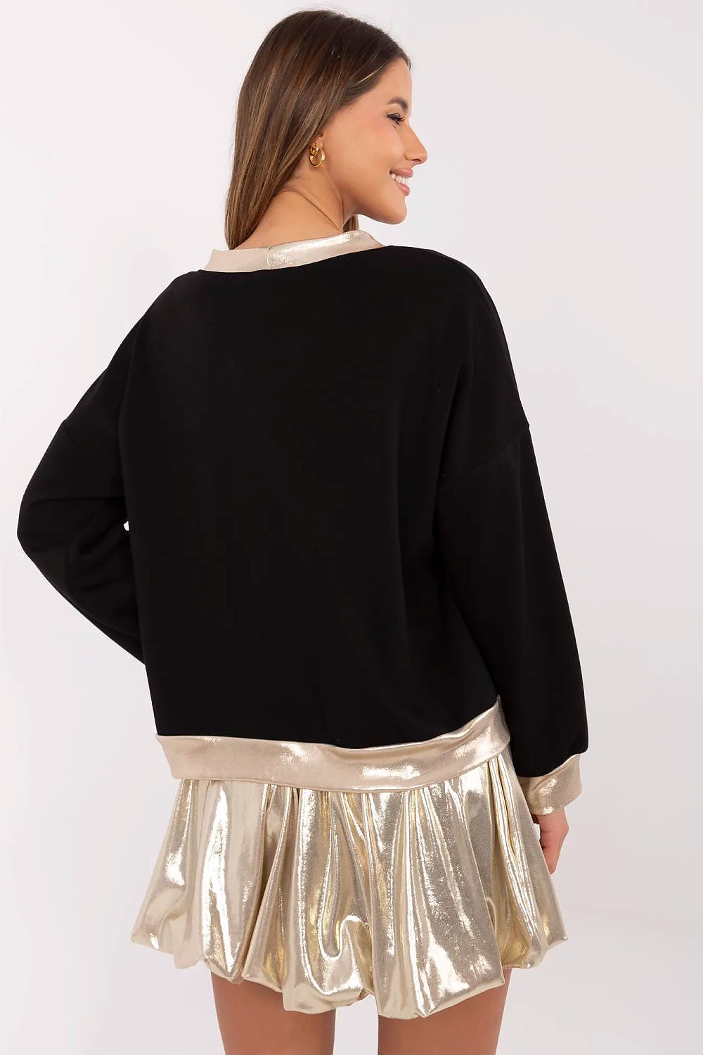 Oppdag vårt utvalg av stilfulle  Genser Italia Moda til dame i ulike størrelser og kvalitetsmaterialer – perfekte til jobb, fritid og alle dager. Rask levering og gode priser hos MS Stylehaven. se mer!