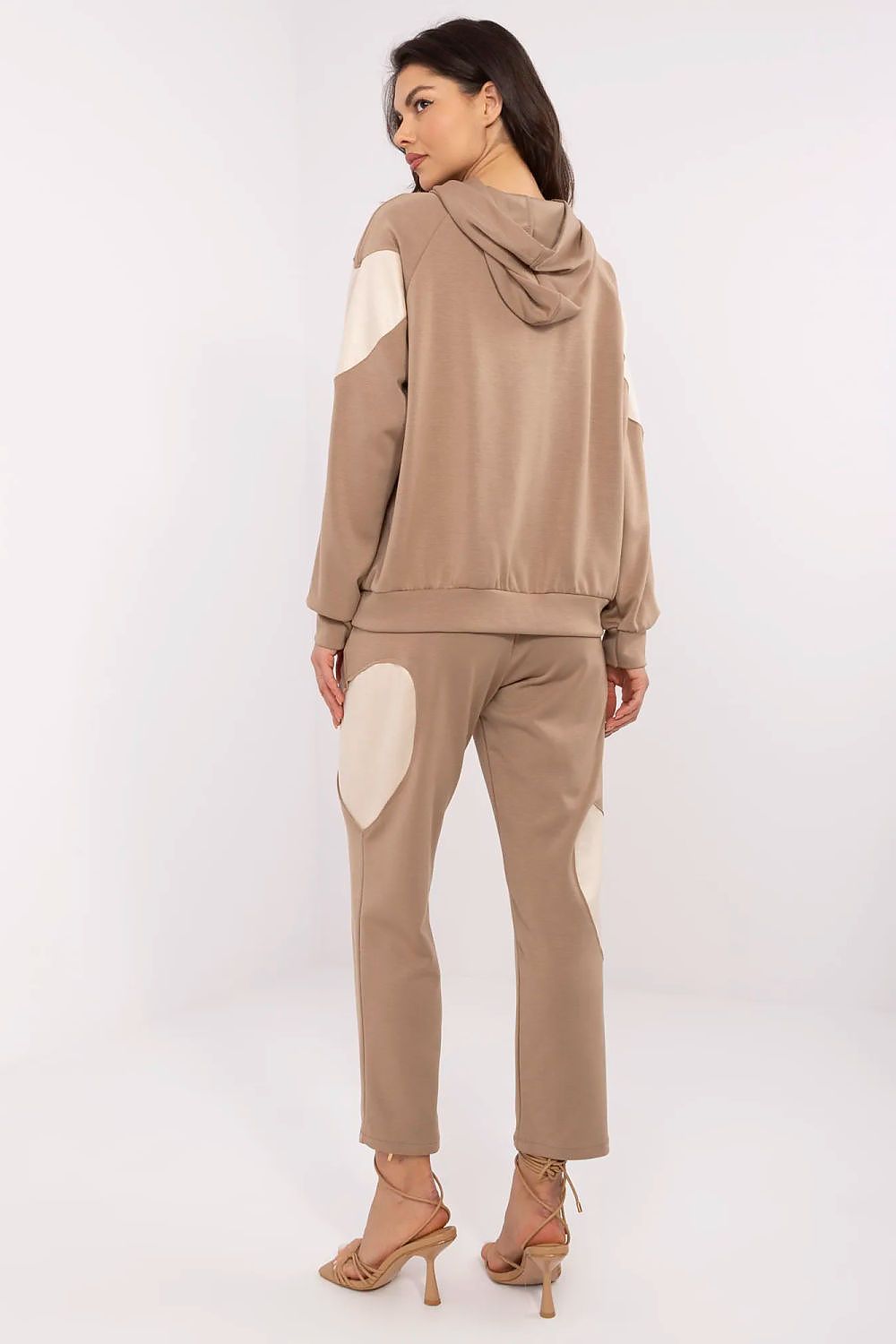 Oppdag vårt utvalg av stilfulle  Sett Italia Moda til dame i ulike størrelser og kvalitetsmaterialer – perfekte til jobb, fritid og alle dager. Rask levering og gode priser hos MS Stylehaven. se mer!