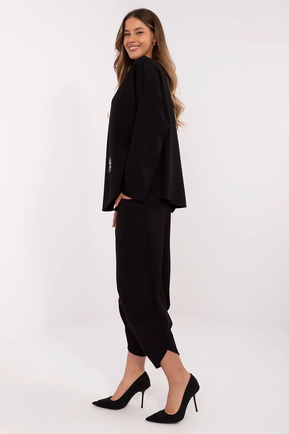 Oppdag vårt utvalg av stilfulle Beige Sett Italia Moda til dame i ulike størrelser og kvalitetsmaterialer - perfekte til jobb, fritid og alle dager. Rask levering og gode priser hos MS Stylehaven. se mer!