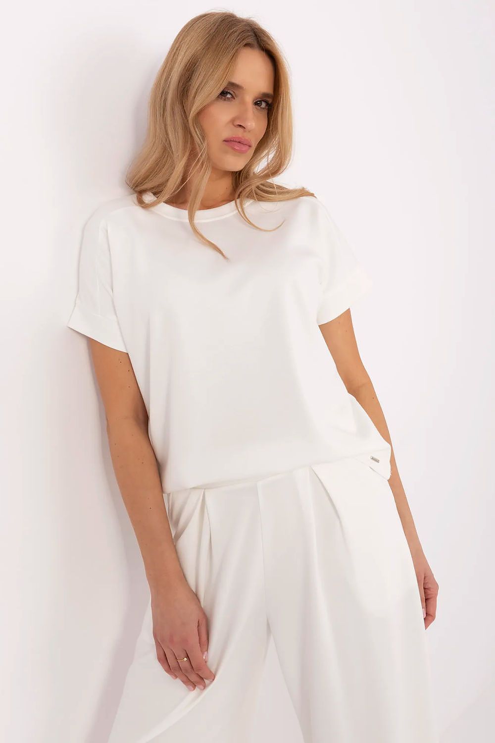 Oppdag vårt utvalg av stilfulle Beige Bluse - Relevance til dame i ulike størrelser og kvalitetsmaterialer - perfekte til jobb, fritid og alle dager. Rask levering og gode priser hos MS Stylehaven. se mer!