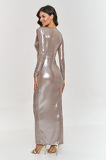 Oppdag vårt utvalg av stilfulle Grå Lang kjole Makadamia til dame i ulike størrelser og kvalitetsmaterialer – perfekte til jobb; fritid og alle dager. Rask levering og gode priser hos MS Stylehaven. se mer!