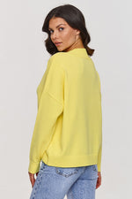 Oppdag vårt utvalg av stilfulle Oransje Jumper Makadamia til dame i ulike størrelser og kvalitetsmaterialer - perfekte til jobb, fritid og alle dager. Rask levering og gode priser hos MS Stylehaven. se mer!