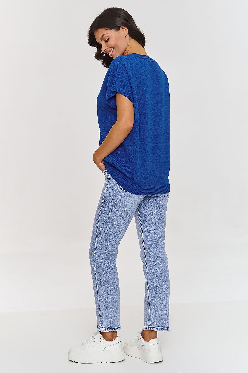 Oppdag vårt utvalg av stilfulle Grå Vest Makadamia til dame i ulike størrelser og kvalitetsmaterialer – perfekte til jobb, fritid og alle dager. Rask levering og gode priser hos MS Stylehaven. se mer!