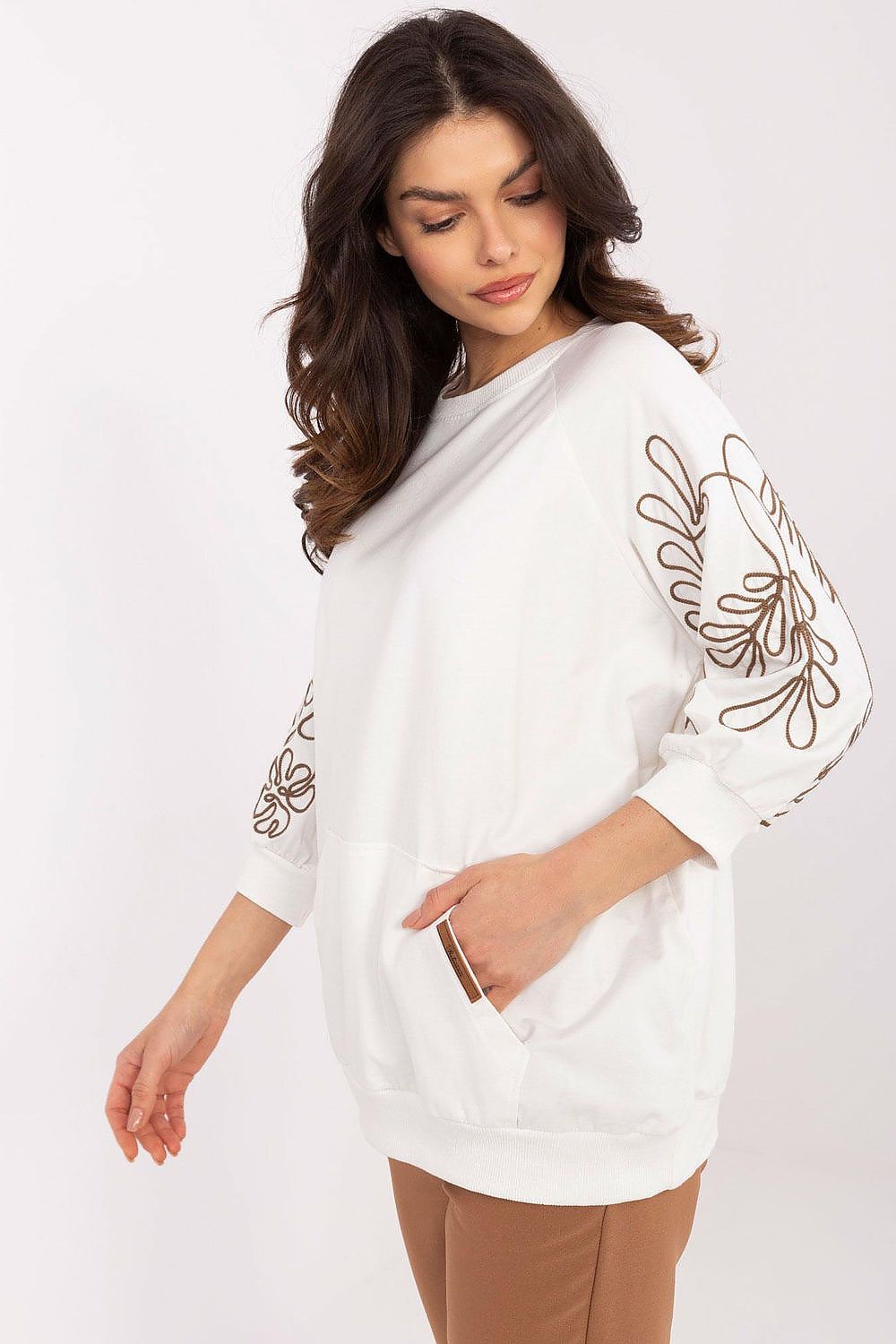 Oppdag vårt utvalg av stilfulle  Genser - Relevance til dame i ulike størrelser og kvalitetsmaterialer – perfekte til jobb, fritid og alle dager. Rask levering og gode priser hos MS Stylehaven. se mer!