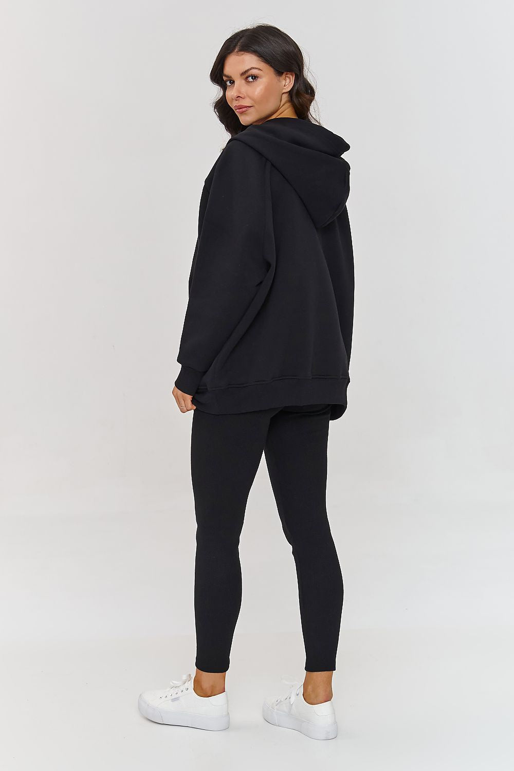 Oppdag vårt utvalg av stilfulle Fiolett Sett Makadamia til dame i ulike størrelser og kvalitetsmaterialer – perfekte til jobb, fritid og alle dager. Rask levering og gode priser hos MS Stylehaven. se mer!