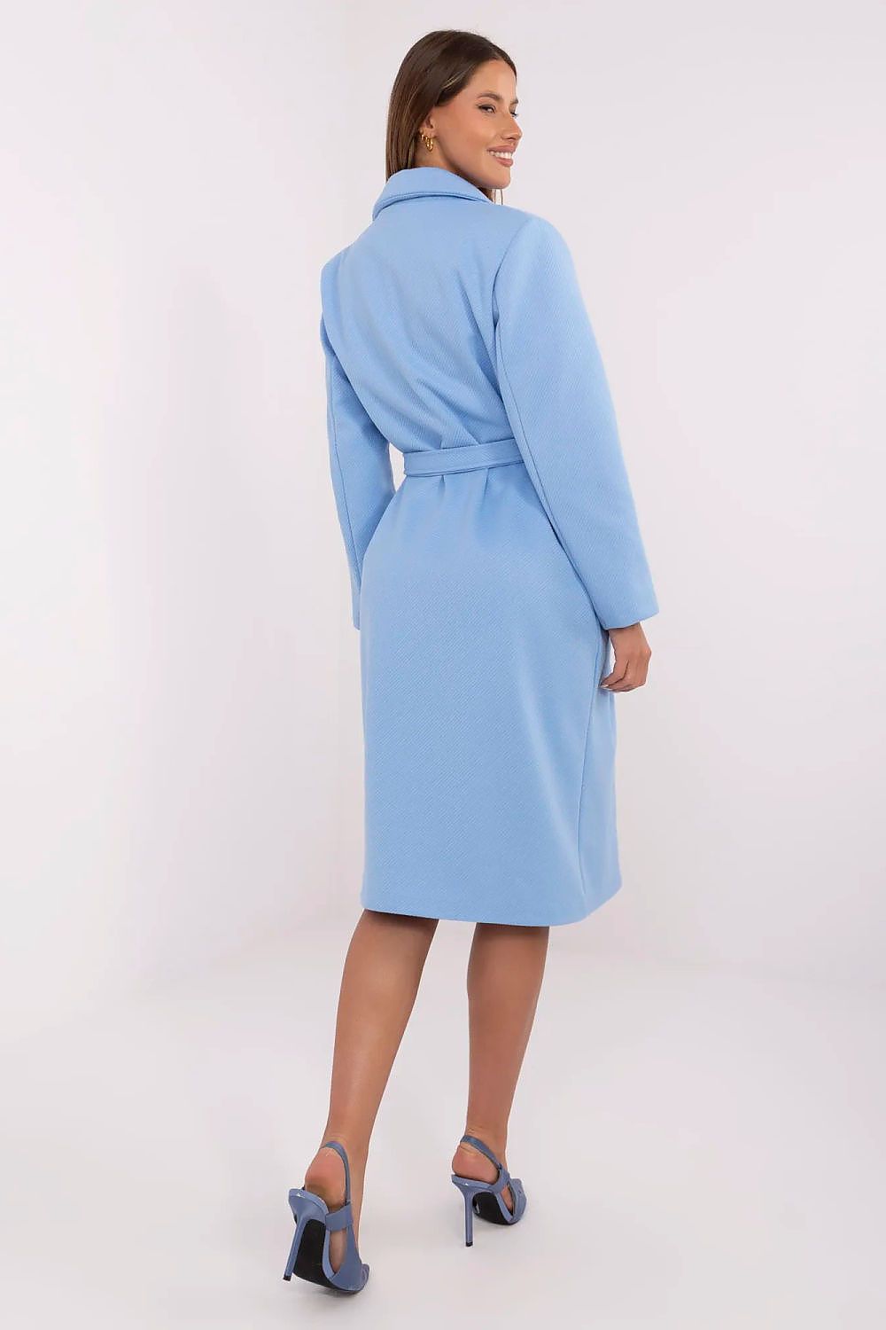 Oppdag vårt utvalg av stilfulle  Frakk Italia Moda til dame i ulike størrelser og kvalitetsmaterialer – perfekte til jobb, fritid og alle dager. Rask levering og gode priser hos MS Stylehaven. se mer!