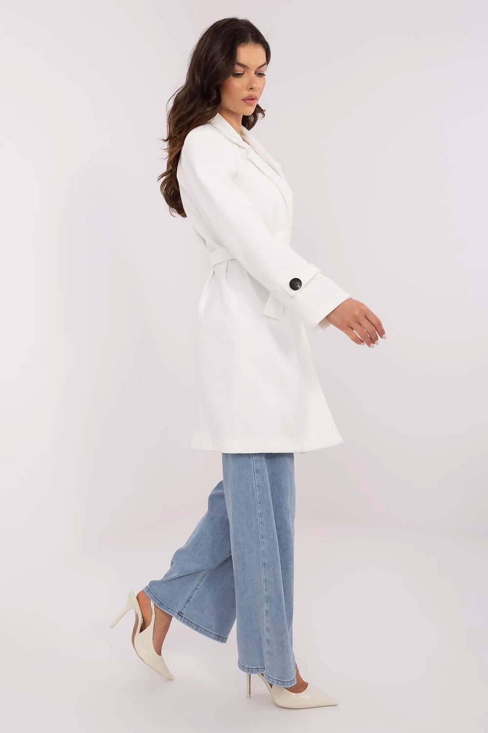 Oppdag vårt utvalg av stilfulle  Frakk Italia Moda til dame i ulike størrelser og kvalitetsmaterialer – perfekte til jobb, fritid og alle dager. Rask levering og gode priser hos MS Stylehaven. se mer!