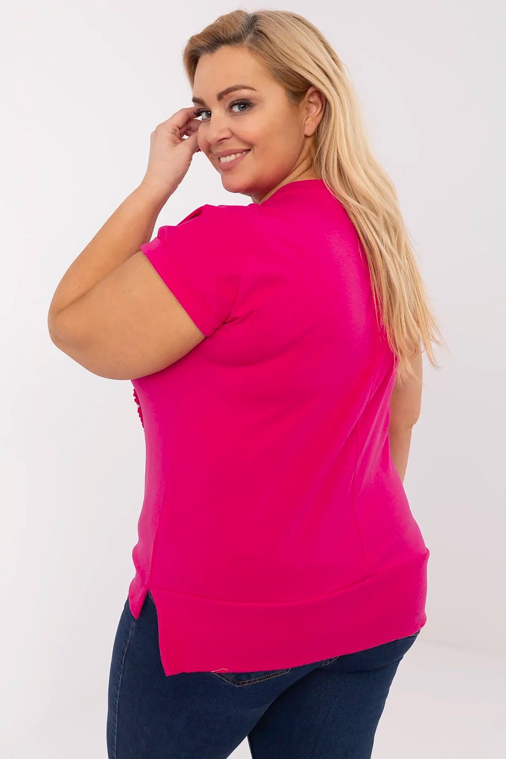 Oppdag vårt utvalg av stilfulle  Plus size bluse - Relevance til dame i ulike størrelser og kvalitetsmaterialer – perfekte til jobb, fritid og alle dager. Rask levering og gode priser hos MS Stylehaven. se mer!