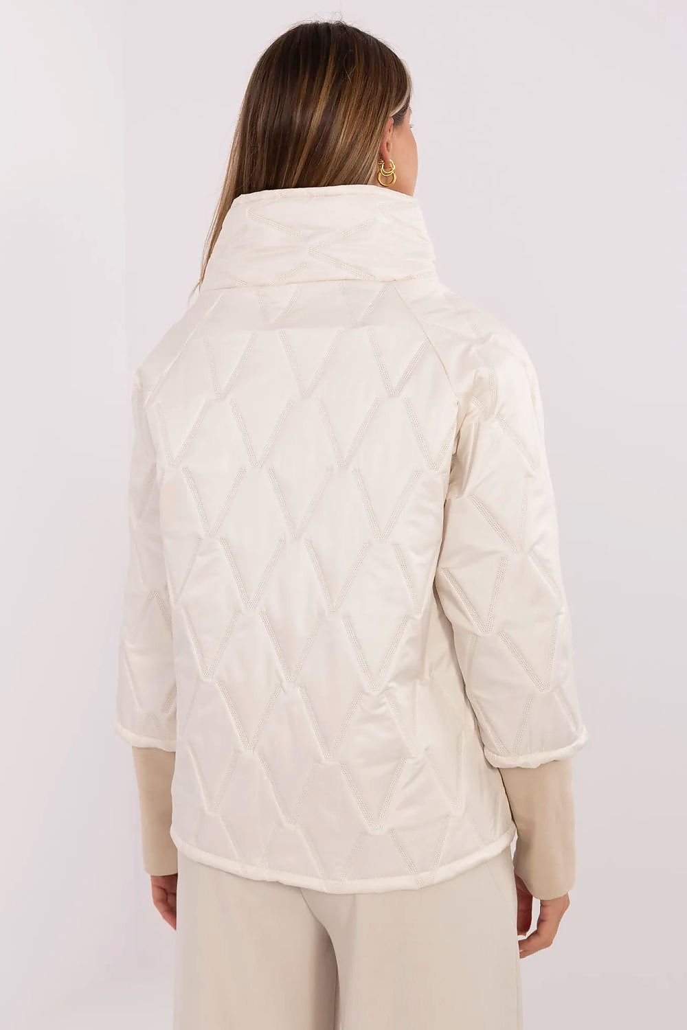 Oppdag vårt utvalg av stilfulle  Jakke Italia Moda til dame i ulike størrelser og kvalitetsmaterialer – perfekte til jobb, fritid og alle dager. Rask levering og gode priser hos MS Stylehaven. se mer!