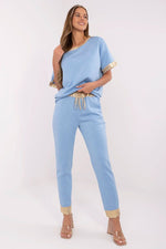 Oppdag vårt utvalg av stilfulle Blå Sett Italia Moda til dame i ulike størrelser og kvalitetsmaterialer – perfekte til jobb, fritid og alle dager. Rask levering og gode priser hos MS Stylehaven. se mer!