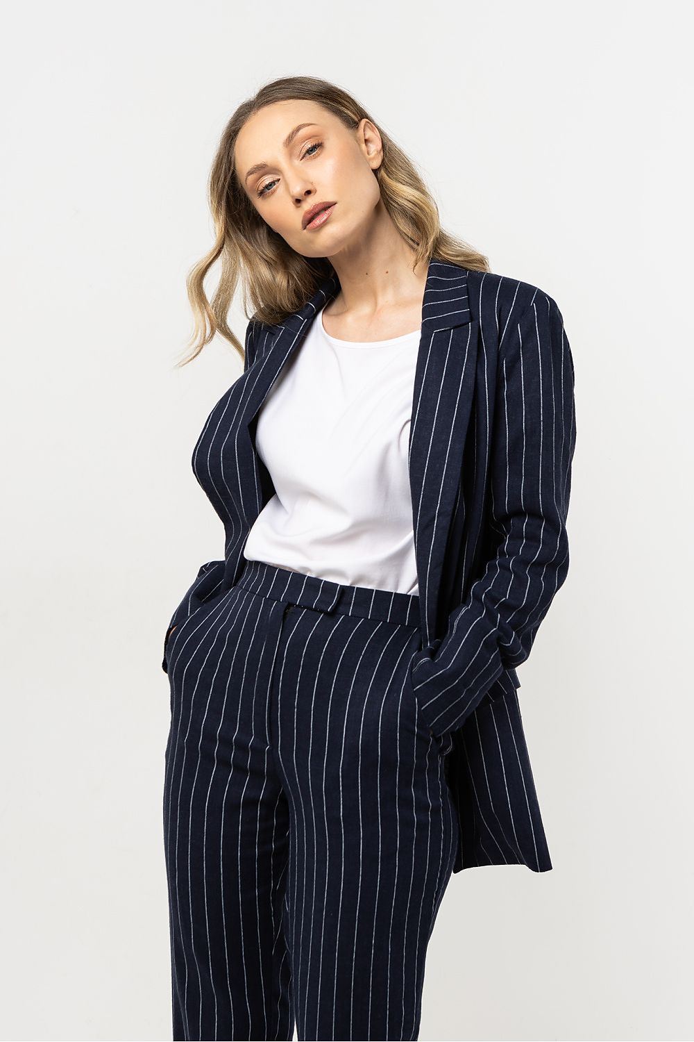 Jakke awama til dame fra MS StyleHaven, laget av Viskose, farge Marineblå, størrelse s, med short ermer, perfekt til casual; dress