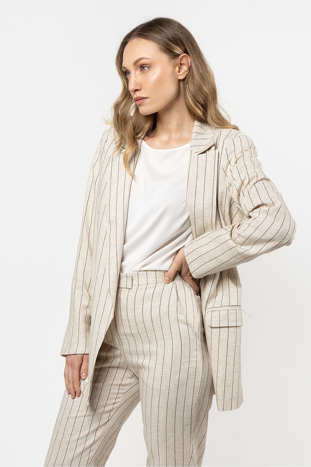 Jakke awama til dame fra MS StyleHaven, laget av Viskose, farge beige, størrelse s, med short ermer, perfekt til casual; dress