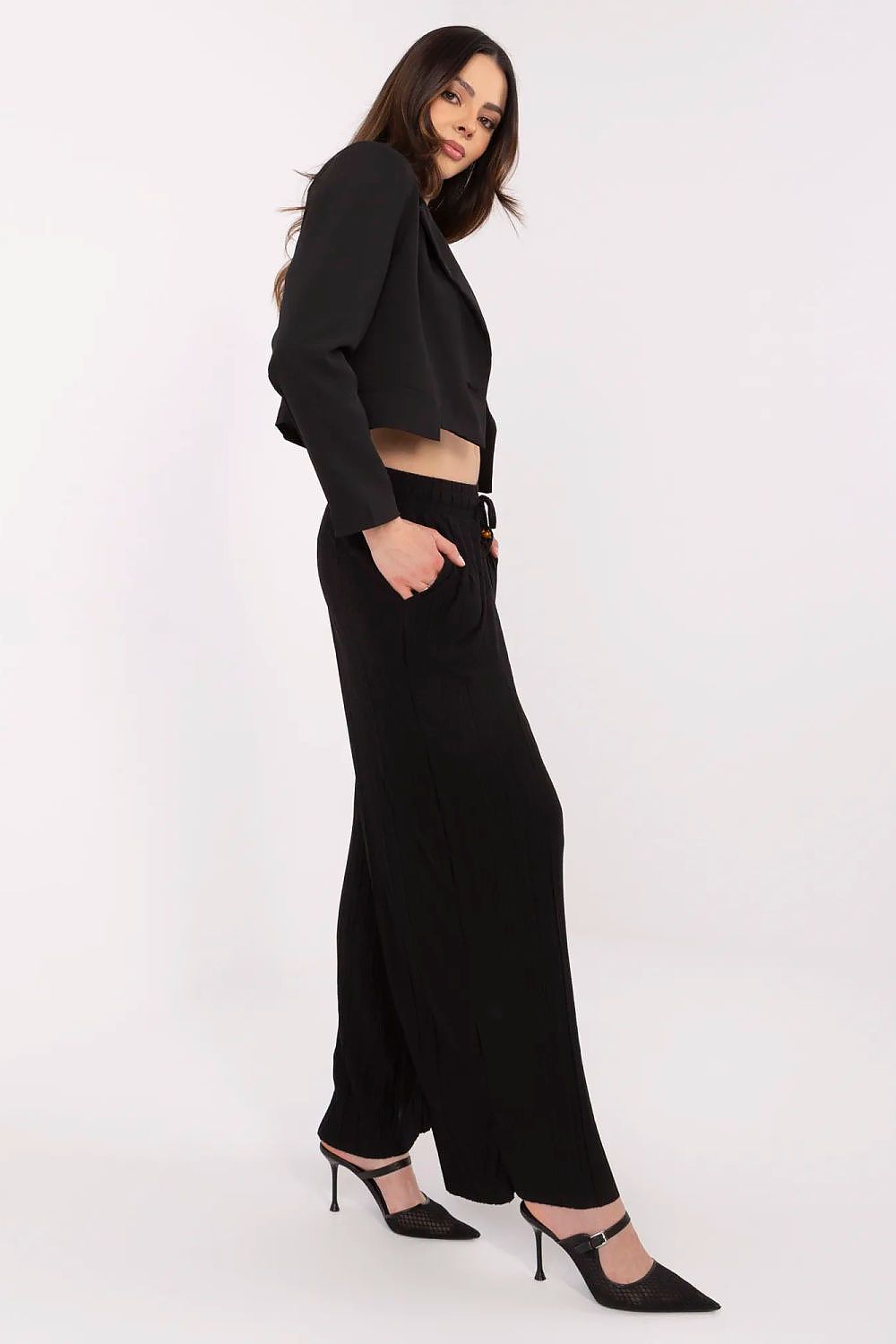 Uformelle damebukser med høy midje og slips til dame fra MS StyleHaven, laget av polyester; Viskose, farge Svart, størrelse M, med short ermer, perfekt til casual; dress