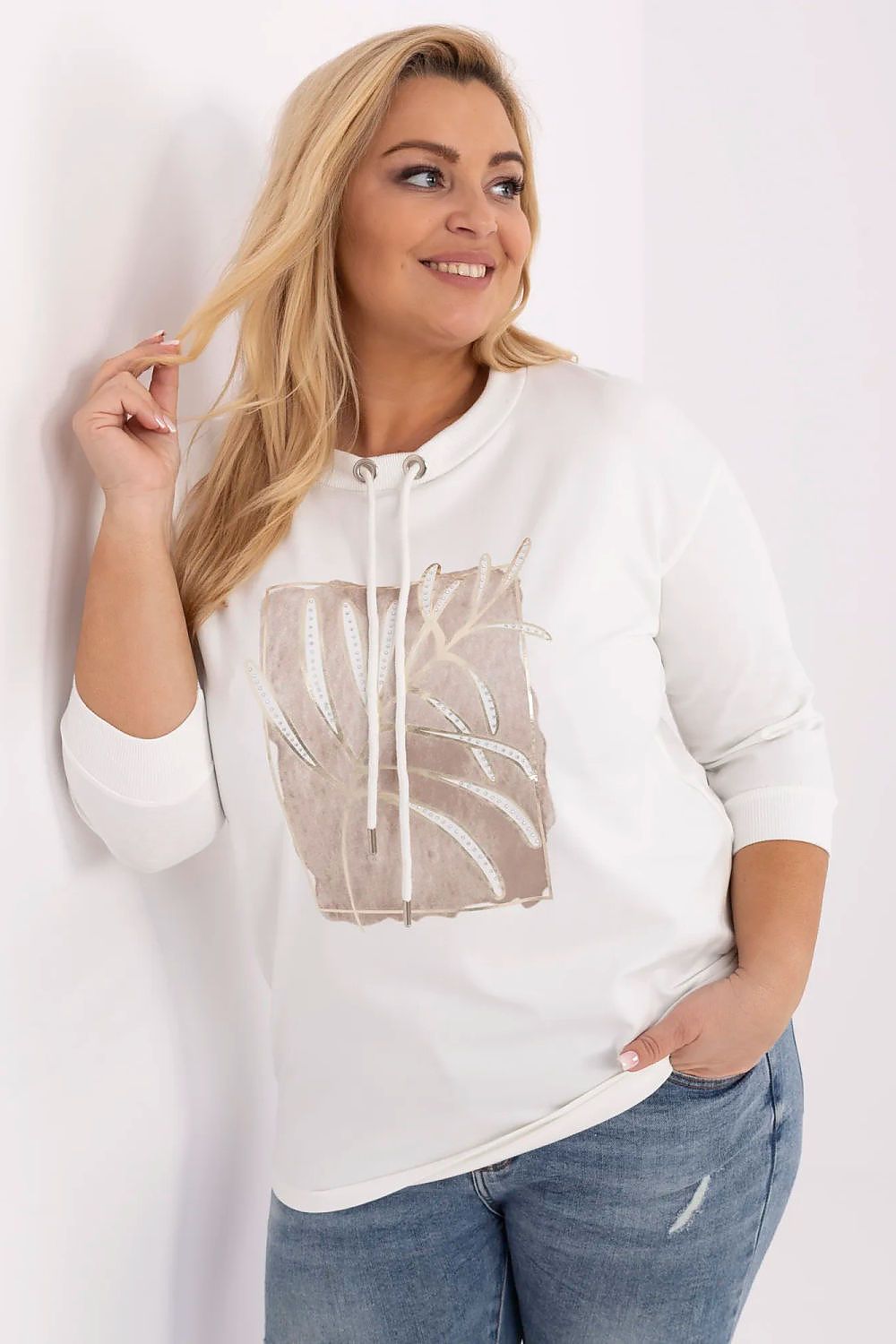 Oppdag vårt utvalg av stilfulle  Plus size bluse - Relevance til dame i ulike størrelser og kvalitetsmaterialer – perfekte til jobb, fritid og alle dager. Rask levering og gode priser hos MS Stylehaven. se mer!