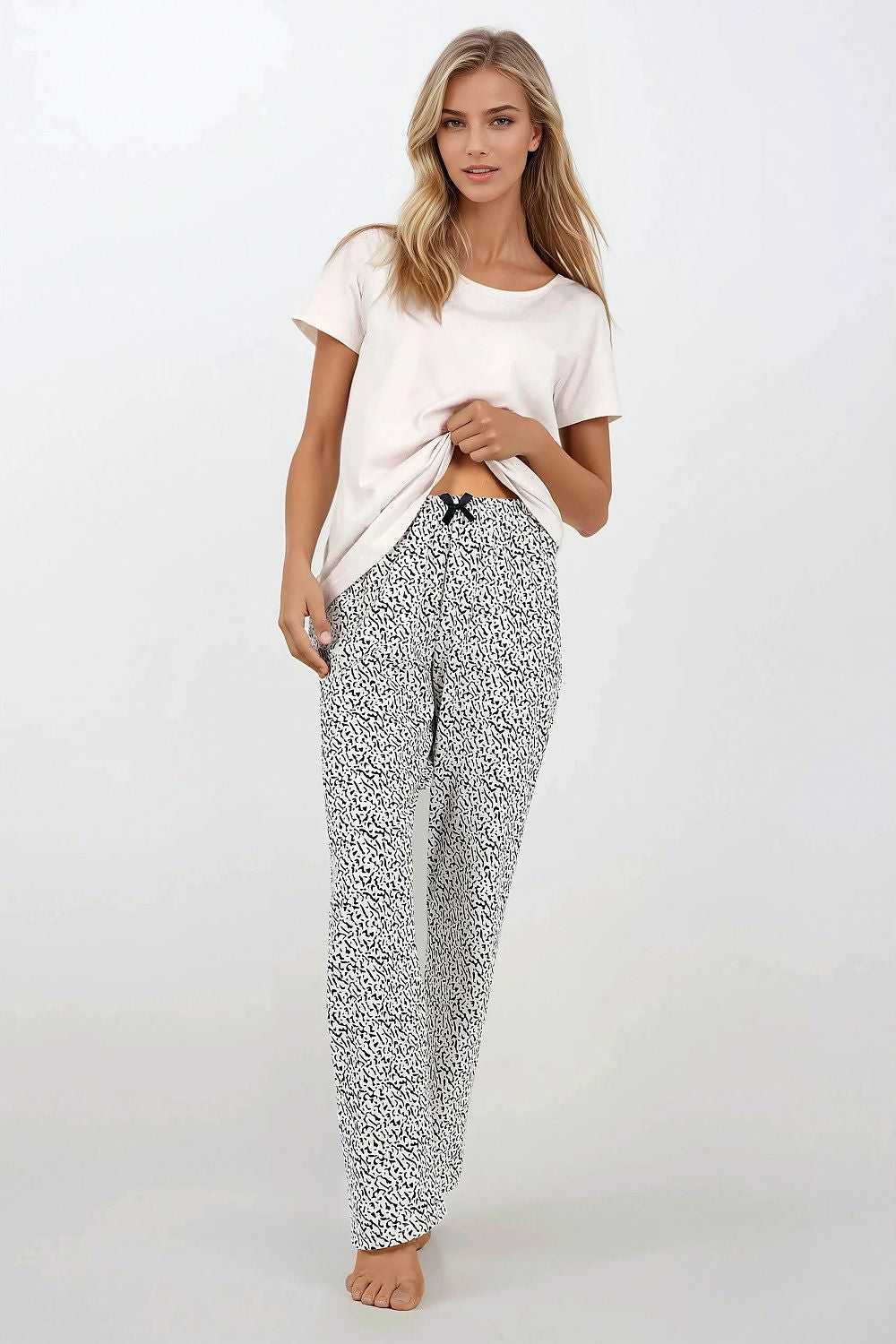 Pyjamas Momenti Per Me til dame fra MS StyleHaven, laget av Bomull, farge beige, størrelse s, med 45720 ermer, perfekt til casual; dress