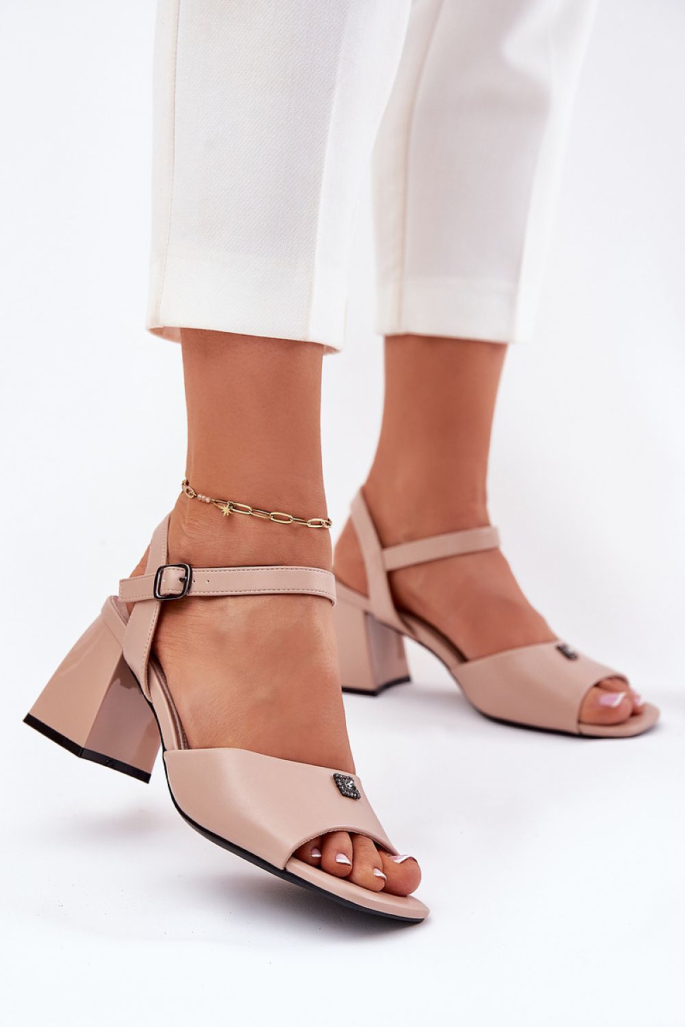 Hælsandaler Step in style til dame fra MS StyleHaven, laget av Bomull, med detaljer i faux-leather; leather, farge beige, størrelse 36, med short ermer, hælhøyde mid, skostørrelse 36; 37; 38; 39; 40, perfekt til casual; dress
