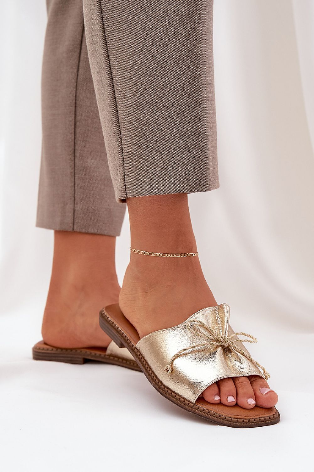 Flip-flops Step in Style til dame fra MS StyleHaven, laget av Bomull, farge Gul, størrelse 38, med short ermer, perfekt til casual